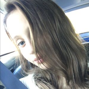 Meet your Posher, Ella